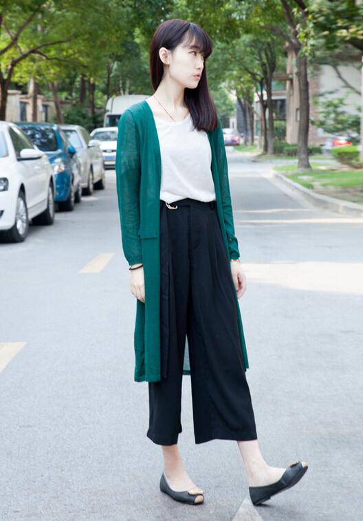 春款開衫毛衣怎么搭配 學(xué)他們這么搭就對了