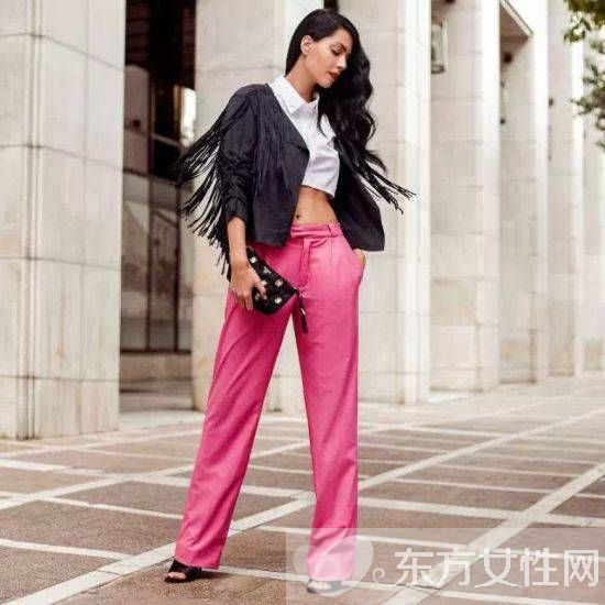 流蘇皮衣穿出身材好比例 巧妙搭配顯出大長(zhǎng)腿