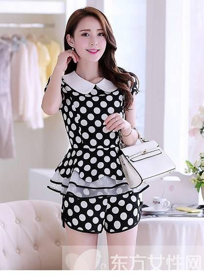 時(shí)髦到不行的波爾卡圓點(diǎn)連衣裙 想不吸睛都難