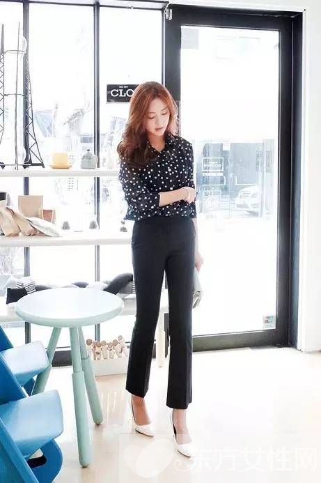 藍(lán)色波點(diǎn)襯衫怎么搭配 這樣穿俏皮可愛(ài)又時(shí)髦