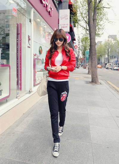 秋季女士運(yùn)動(dòng)裝搭配 時(shí)尚達(dá)人都是這么搭的
