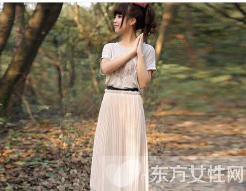 半身長裙搭配技巧推薦 巧妙搭配秒變氣質(zhì)女神