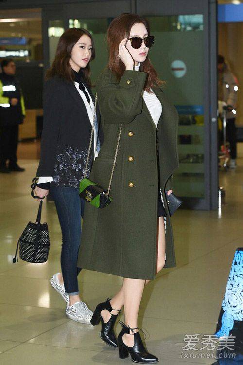 少女時代春裝街拍 林允兒早春粉嫩登場