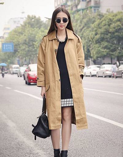 女士風(fēng)衣外套搭配技巧 呈現(xiàn)不同風(fēng)格的美