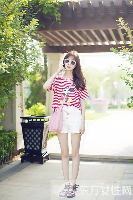 夏季短褲搭配圖片推薦 簡(jiǎn)約休閑風(fēng)完美呈現(xiàn)
