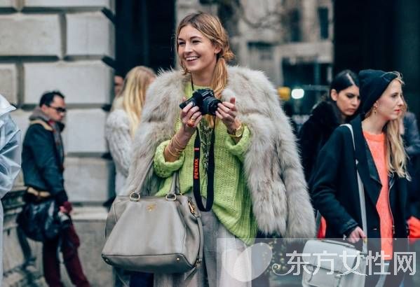 冬季時(shí)尚皮草大衣街拍 教你如何氣質(zhì)十足