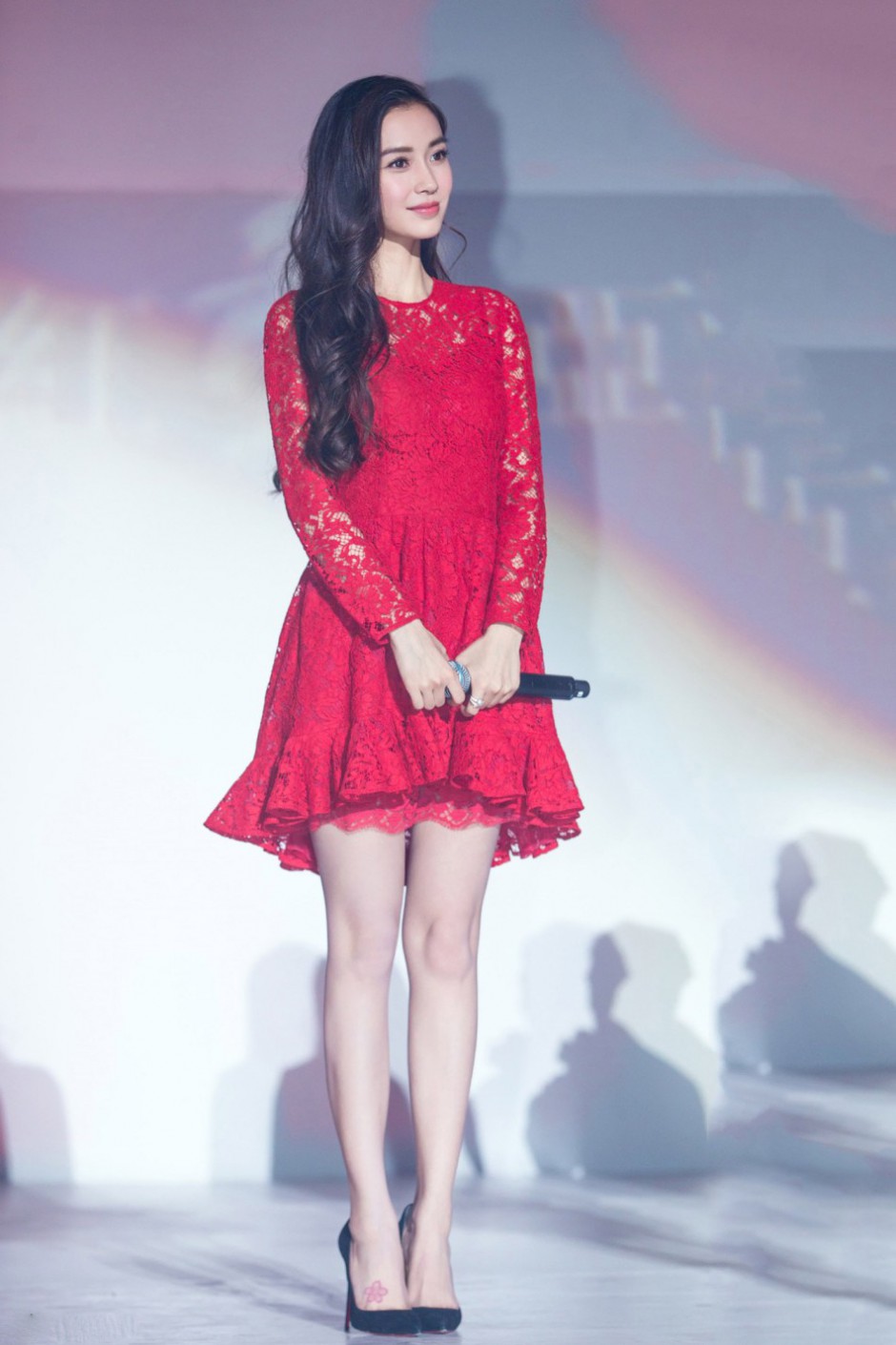 又潮又美的她 快跟女神學(xué)春季搭配吧