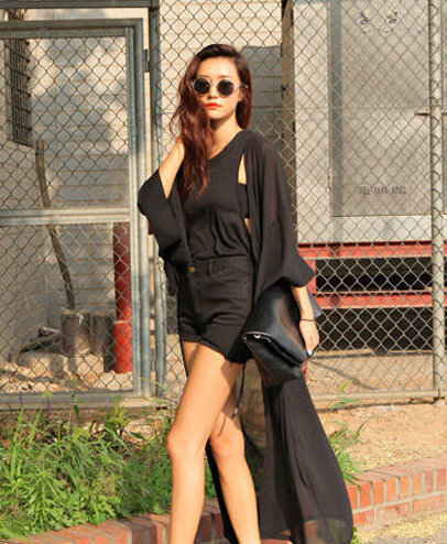 早秋穿什么百搭又保暖 黑色開衫好搭配又暖和