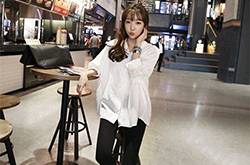 黑色牛仔褲時(shí)尚穿搭法 教你百變?cè)煨洼p松hold