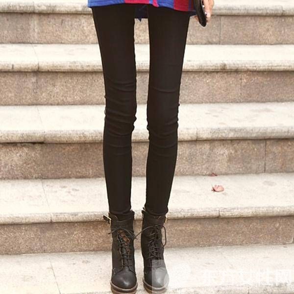 緊身褲巧妙搭配 輕松打造百搭的 筷子腿