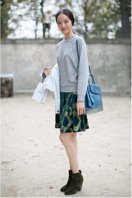 時尚衛(wèi)衣穿搭技巧 春裝搭配不再單調(diào)