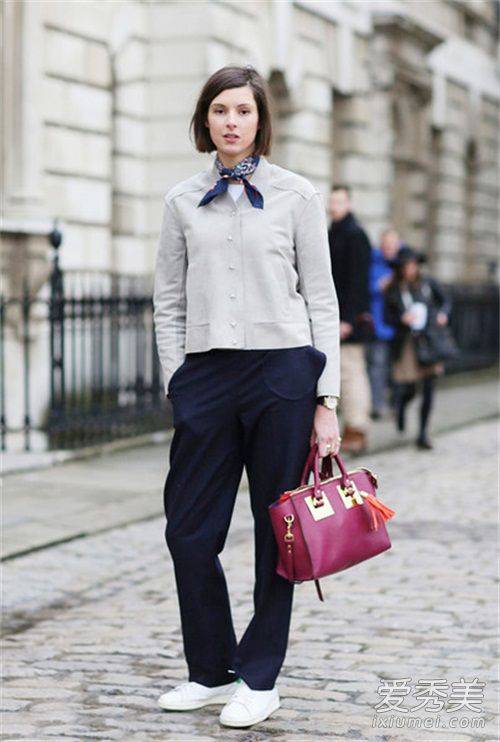 白球鞋搭配圣經(jīng) 你應(yīng)該擁有一雙