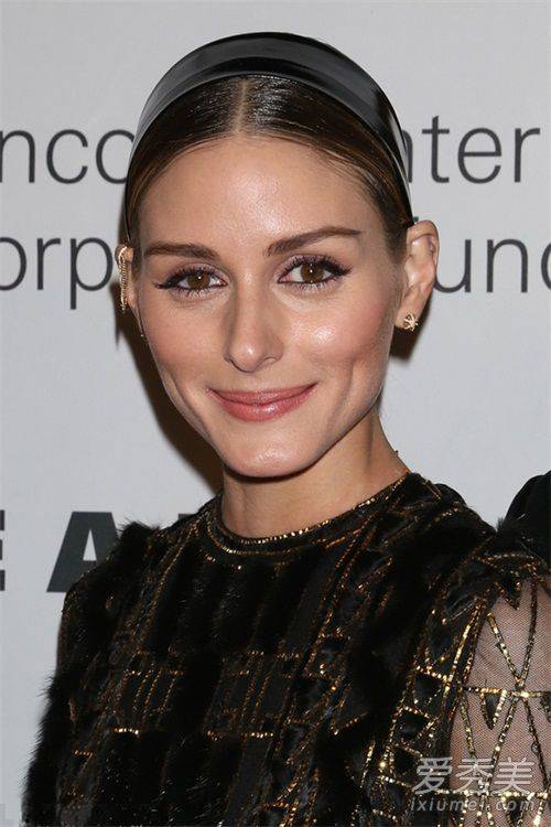 換季怎么買(mǎi)衣服 春季這些美衣不能少