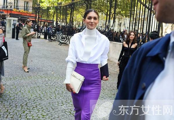 秋冬裙子搭配 穿上 它 就可以很時(shí)髦