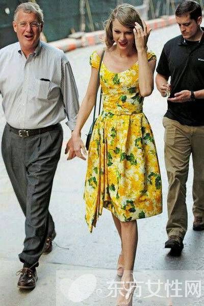 街拍天后taylorswift時(shí)尚街拍秀 教你如何玩轉(zhuǎn)復(fù)古風(fēng)