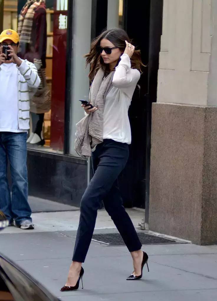 這個(gè)夏天 白T牛仔褲才是時(shí)尚潮流王道