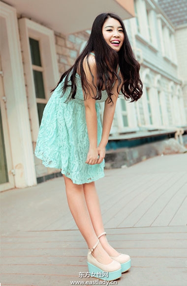 2026年01月13日中國內(nèi)地街拍 短裙短褲MM最愛