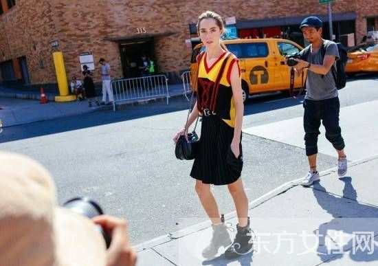 2016時裝周街拍 偷學她們的時尚搭配教程