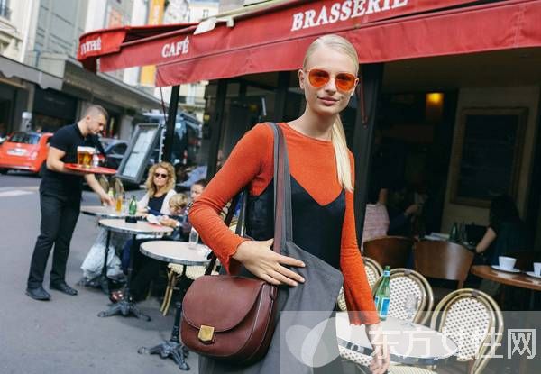 秋冬裙子搭配 穿上 它 就可以很時(shí)髦