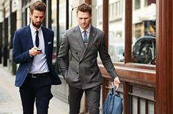 倫敦春夏時(shí)裝周場(chǎng)外街拍 英倫風(fēng)西裝很是吸睛帥氣