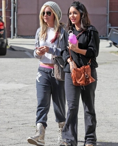 歐美街頭明星們混搭出行彰顯個(gè)性生活