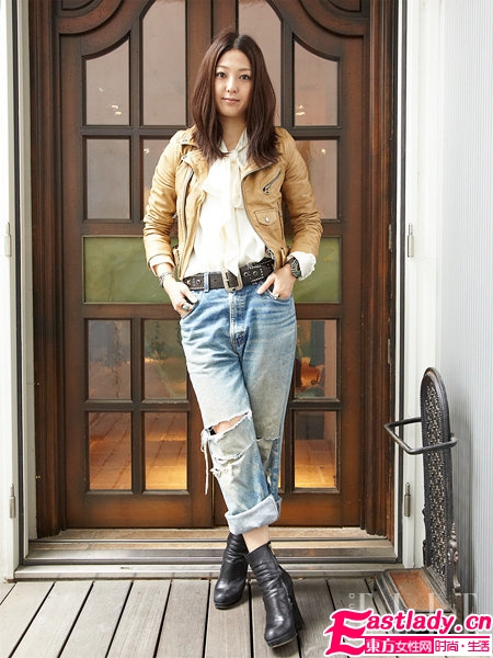 日本街拍 看日本潮女如何穿出個(gè)性牛仔褲