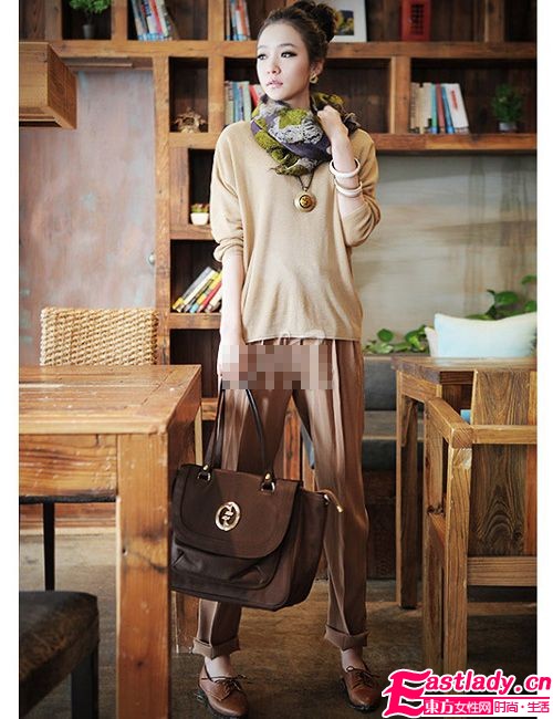 早秋圍巾時(shí)尚搭 搭出你的明星味