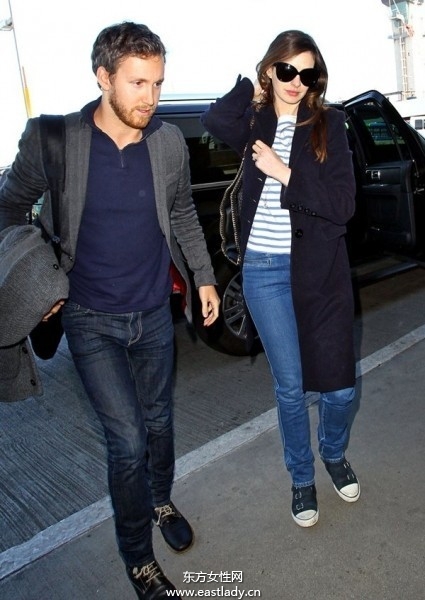 歐美街頭明星們混搭出行彰顯個(gè)性生活