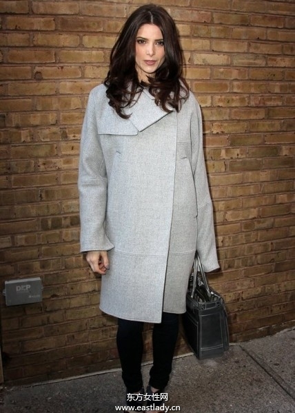 歐美街頭明星們混搭出行彰顯個(gè)性生活