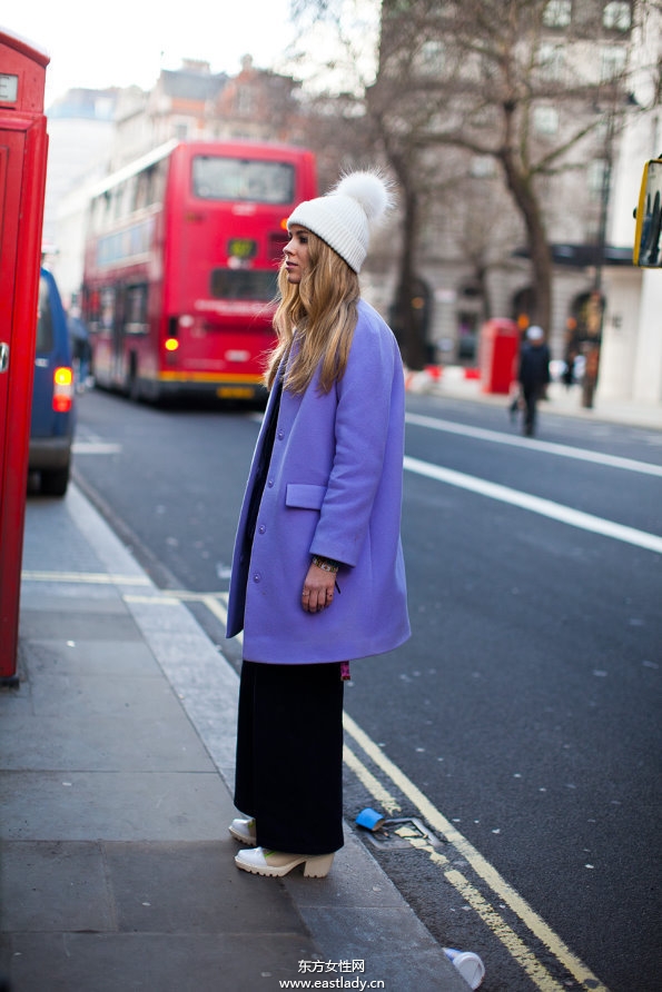 二月下旬歐美街頭看時(shí)尚達(dá)人如何穿衣搭配