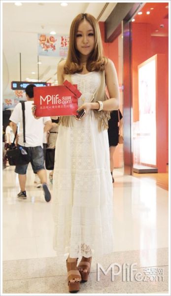 滬上街拍 看看誰(shuí)的街頭裙裝最I(lǐng)n