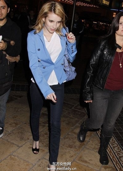 歐美街頭明星們混搭出行彰顯個(gè)性生活