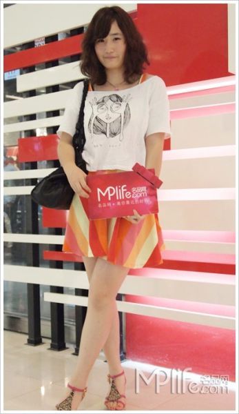 滬上街拍 看看誰的街頭裙裝最I(lǐng)n