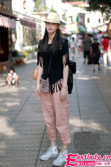 2011廈門潮女街拍 歐美風(fēng)路線讓人目不暇接