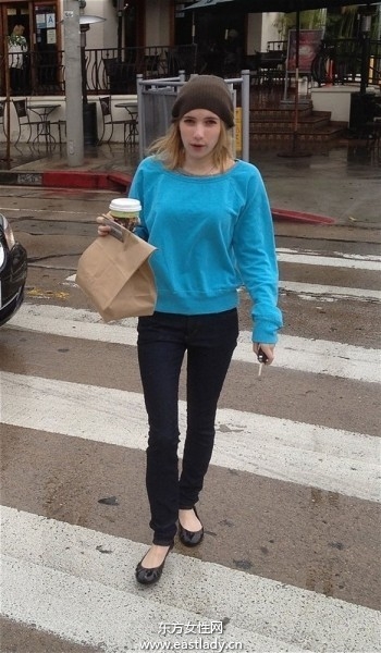 歐美街頭明星們混搭出行彰顯個(gè)性生活