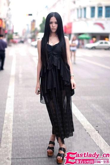 2011廈門潮女街拍 歐美風(fēng)路線讓人目不暇接