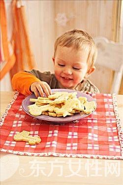嬰兒餅干做法公開(kāi) 誘人小餅干美味又易學(xué)