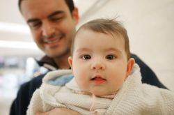 一周歲寶寶的成長標(biāo)準(zhǔn) 這些飲食原則要牢記哦