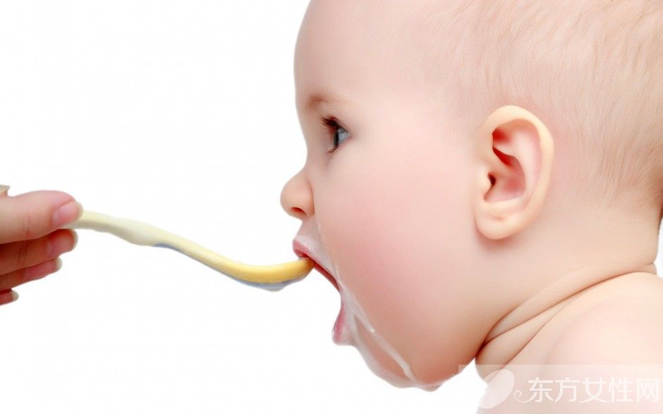 嬰兒缺鈣的表現(xiàn)與癥狀 嬰兒補(bǔ)鈣吃什么好