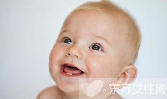 寶寶長牙期發(fā)燒怎么辦 揭秘其中的4大癥狀