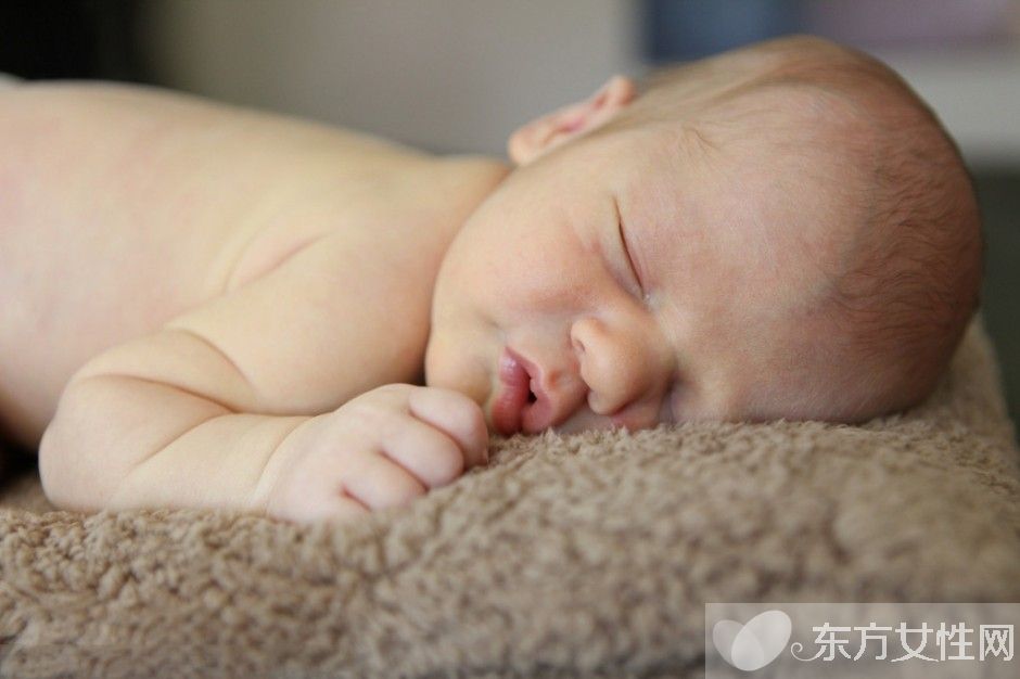 初生兒睡眠時(shí)間 這些癥狀表示嬰兒睡眠不好哦