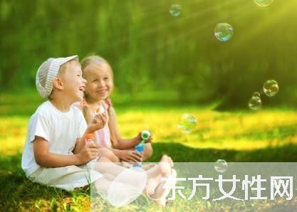 小孩發(fā)燒抽搐怎么辦 爸媽們一定要掌握的方法