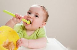 小孩不吃飯是什么原因 怎么提高小孩的食欲