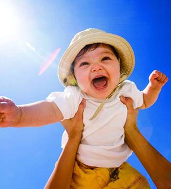 夏日怎么防曬 家有寶寶如何防治曬傷