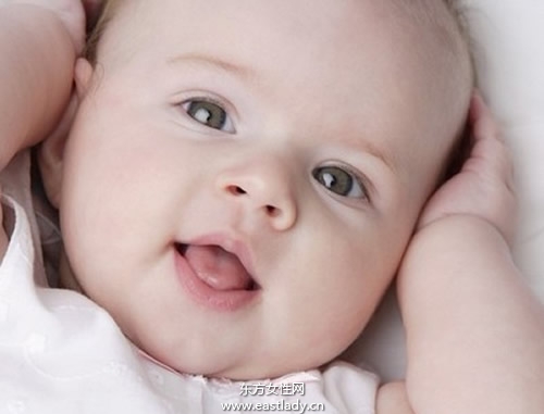 3個月的寶寶發(fā)育標準 請謹記這些護理注意事項
