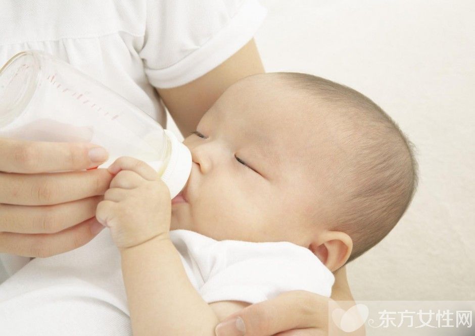 嬰兒為什么吐奶 這種情況下應(yīng)該馬上送醫(yī)