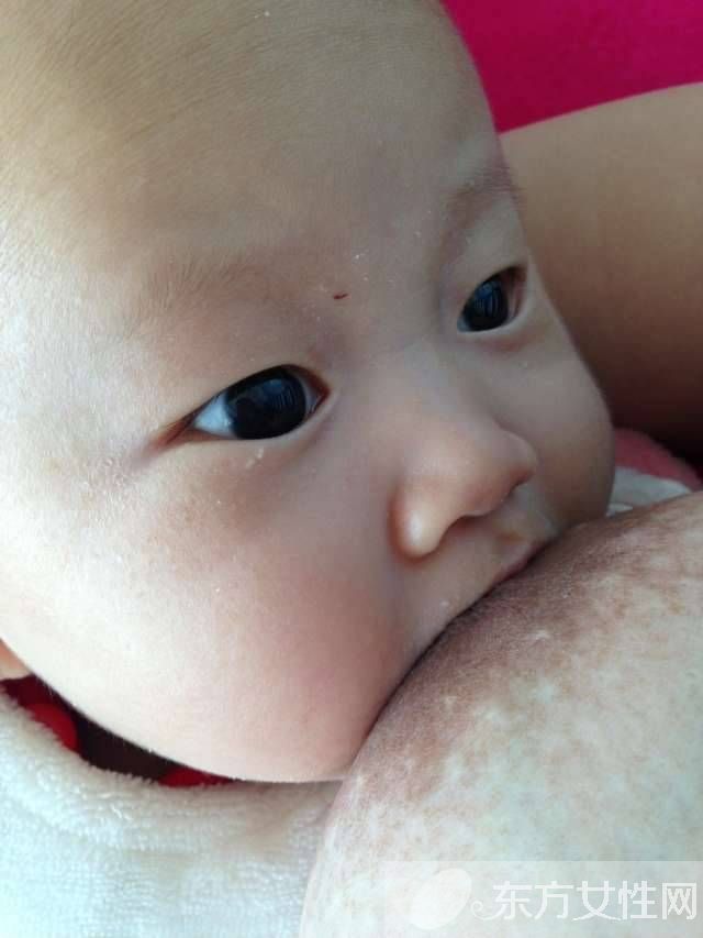 嬰兒為什么吐奶 這種情況下應(yīng)該馬上送醫(yī)