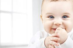 寶寶幾個(gè)月會(huì)翻身 教寶寶翻身的5方法