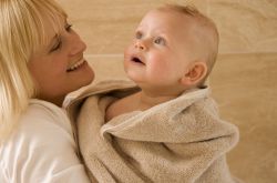 母乳喂養(yǎng)的好處有哪些 需注意什么