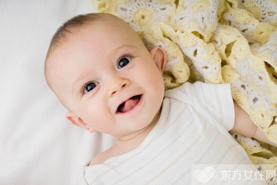 新生兒臍帶該怎么護(hù)理 新生兒臍帶不脫落怎么辦